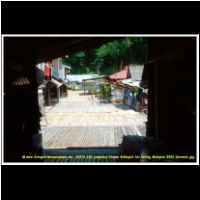 12373 102 Langhaus Stamm Bifdayuh bei Kuting Malaysia 2006 Sarawak.jpg